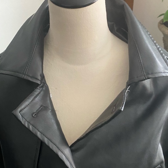 Madden Girl Black Leather Cropped Jacket - Picture 2 of 5